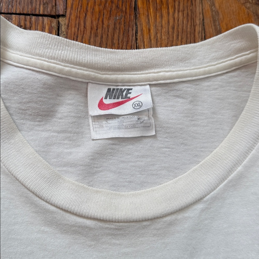 Early 90’s Nike Vintage T-Shirt Puff Print Center Logo - Picture 3 of 9
